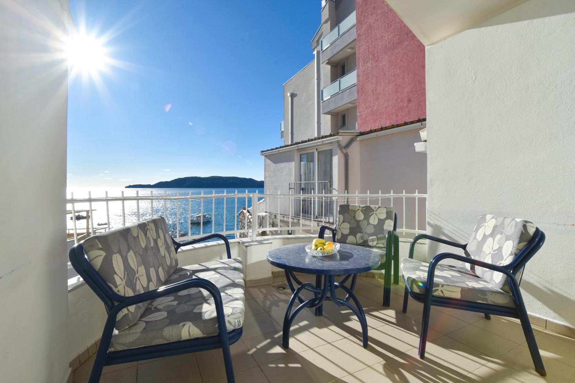 בודווה Apartments Milos Kaladjurdjevic מראה חיצוני תמונה