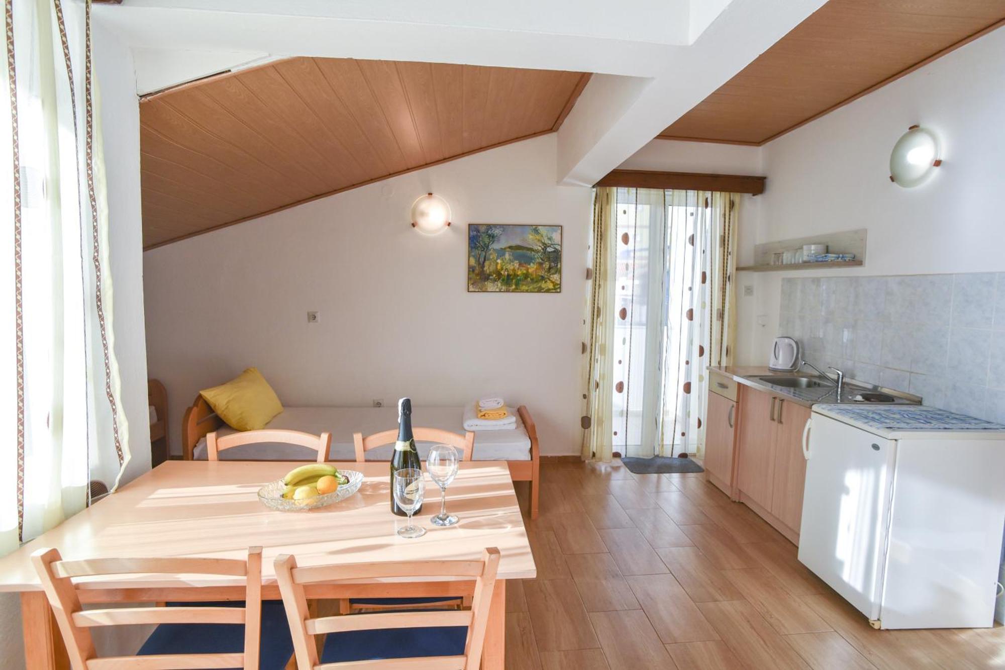 בודווה Apartments Milos Kaladjurdjevic מראה חיצוני תמונה