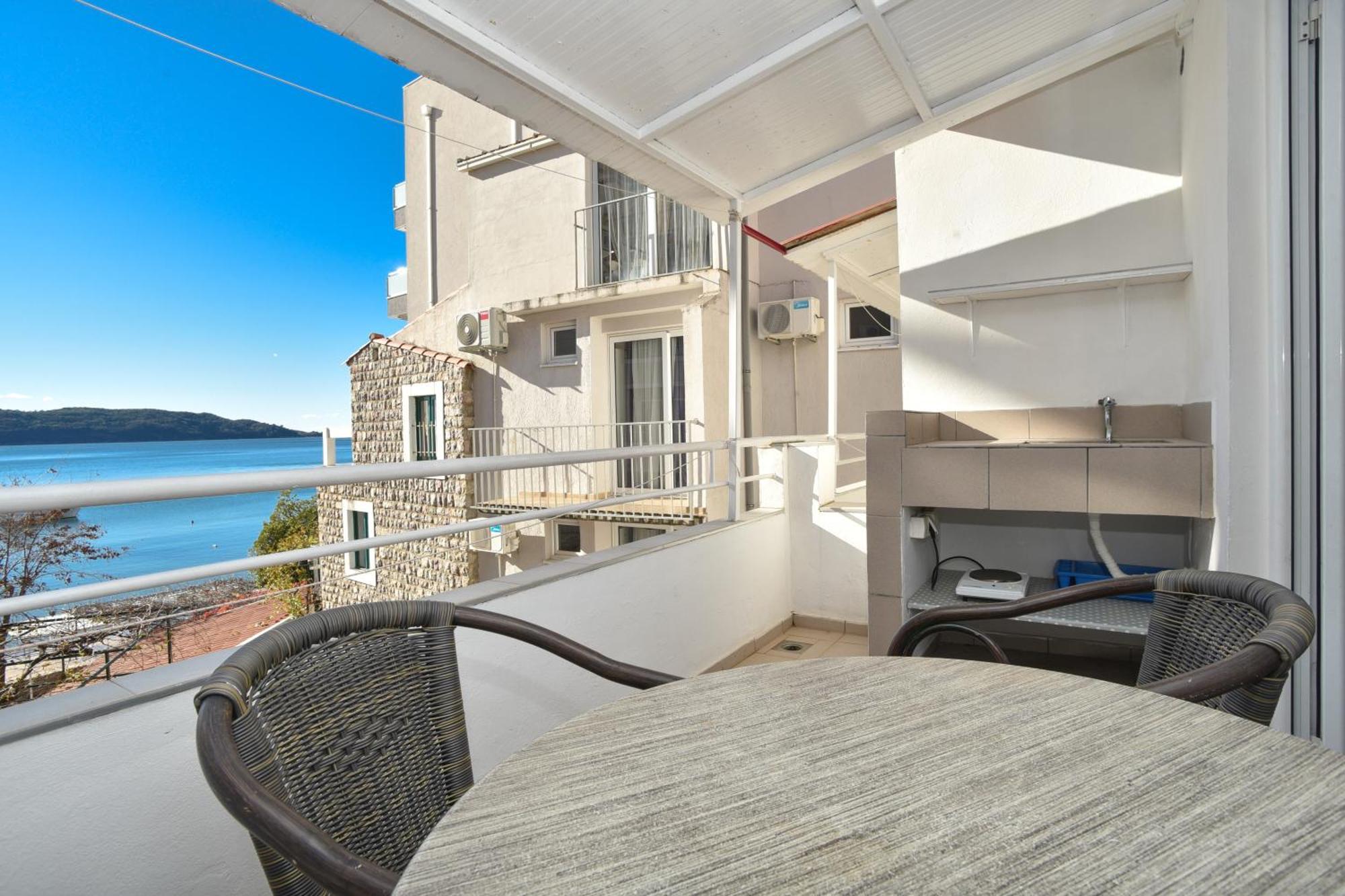 בודווה Apartments Milos Kaladjurdjevic מראה חיצוני תמונה